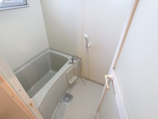 浴室(2025年11月撮影※現況を優先します。)