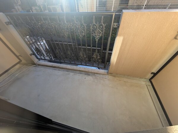 バルコニー(2024年12月撮影※現況を優先致します。)