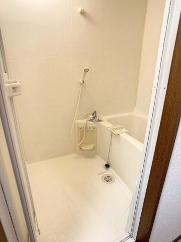 浴室(2023年2月撮影)