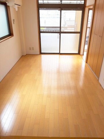物件内観写真2　(2021年4月撮影)