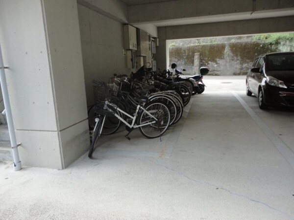 建物設備(駐輪場)