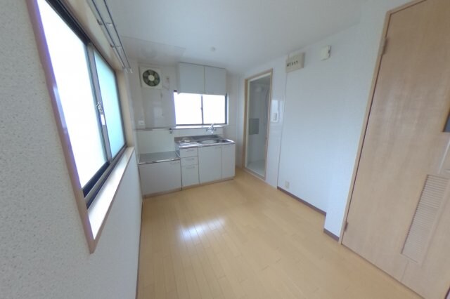 物件内観写真8　(2021年4月撮影)