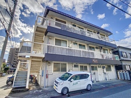 山岡マンション外観写真