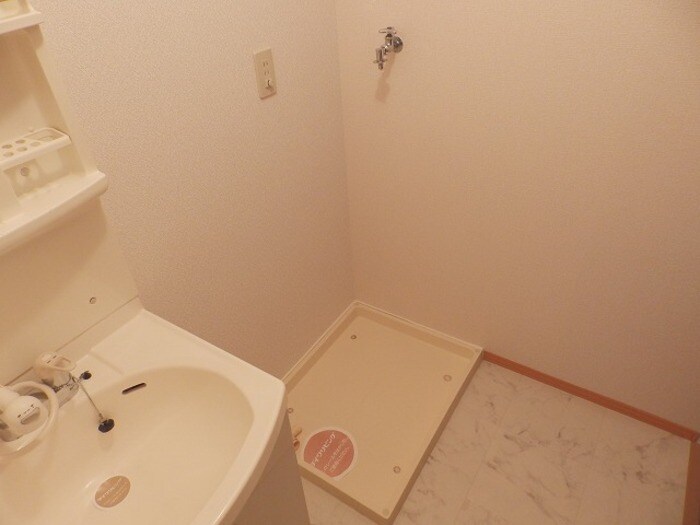 物件内観写真13　(室内洗濯機置場)