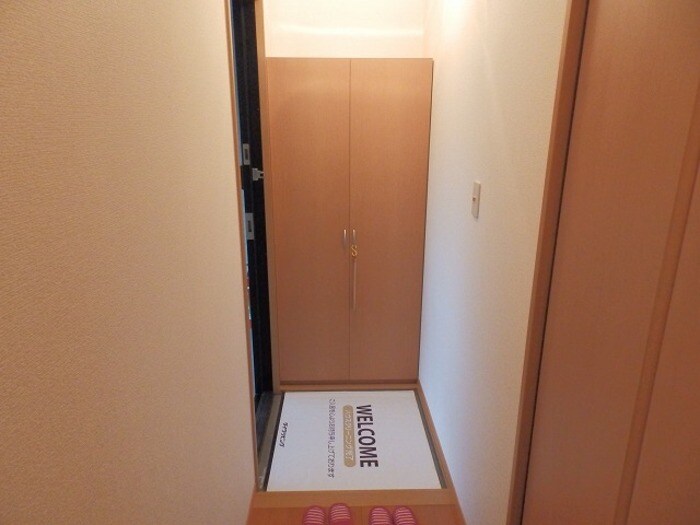 物件内観写真15　(玄関)
