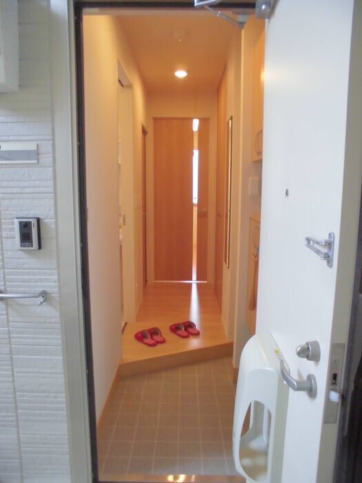 物件内観写真15　(玄関)