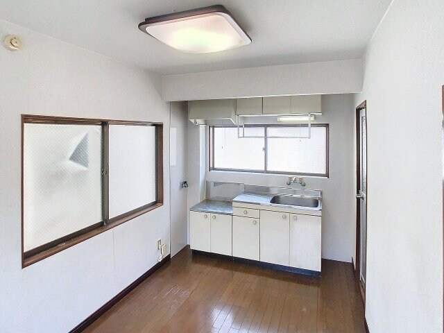 物件内観写真2　(現況を優先します。（撮影時期：2024年7月）)