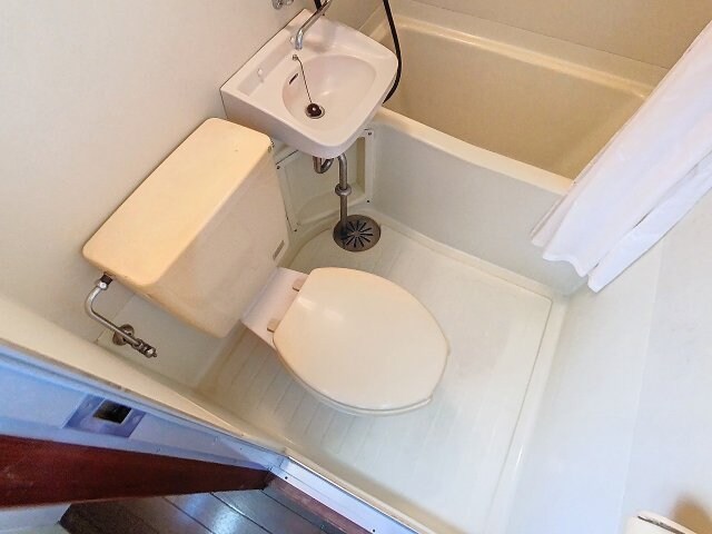 物件内観写真5　(現況を優先します。（撮影時期：2024年7月）)