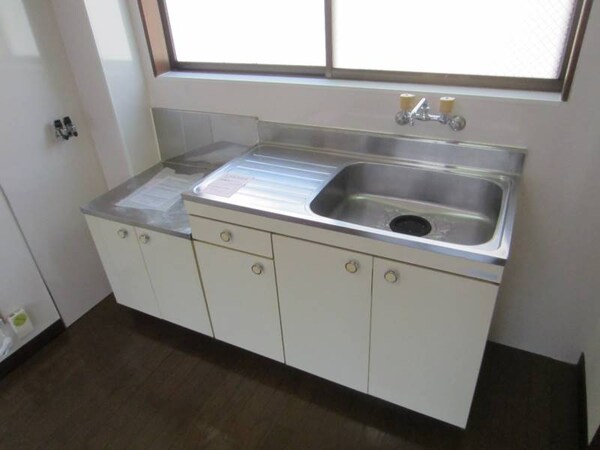 キッチン(写真と現況が相違する場合は現況を優先致します。)