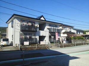 ロイヤル・シャトー外観写真