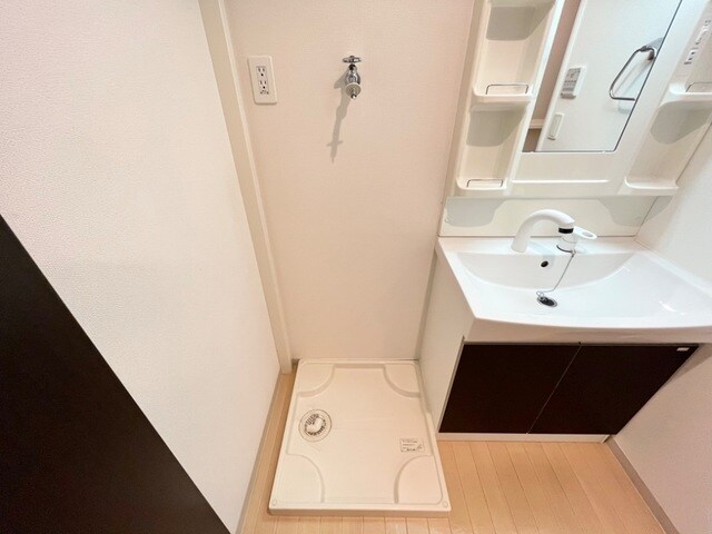 物件内観写真7　(洗濯機置場)