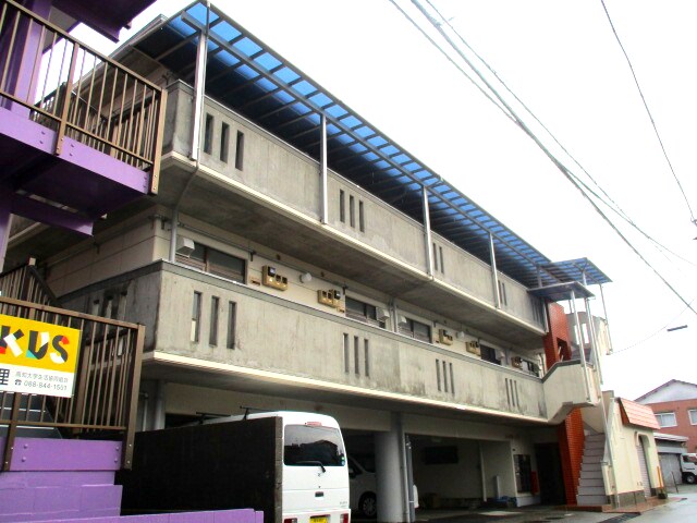 物件外観写真1　(2018年1月撮影)