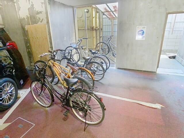 物件内観写真4　(現況が相違する場合は現況を優先致します。2025年9月撮影)