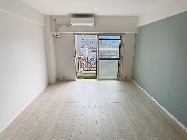 物件内観写真6　(現況が相違する場合は現況を優先致します。2025年9月撮影)