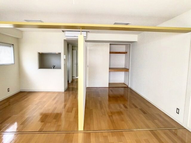 物件内観写真2　(2022年8月撮影)