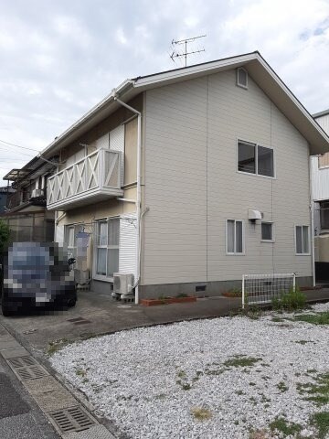 物件外観写真1　(現況が相違する場合は現況を優先致します。)