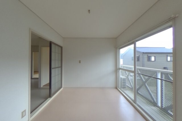 物件内観写真11　(現況が相違する場合は現況を優先致します。)