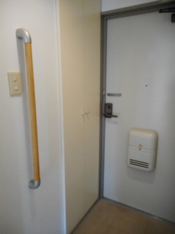 玄関(4階別室の参考写真です。現況を優先します。406)