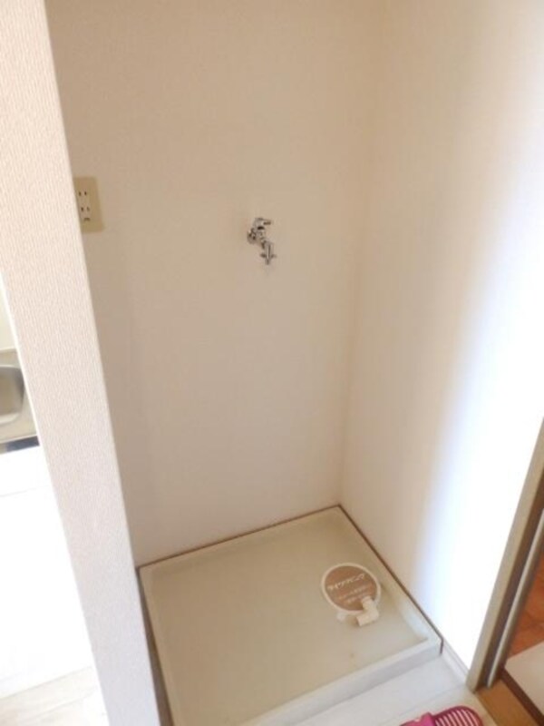 建物設備(洗濯機置き場)