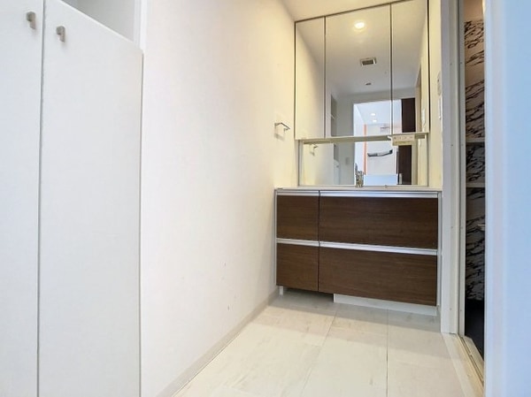 洗面・脱衣所(現況が相違する場合は現況を優先致します。（R6年1月撮影）)