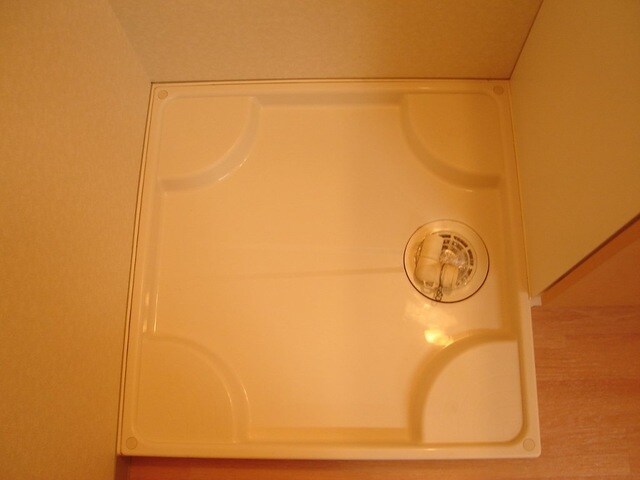 物件内観写真14　(洗濯機置場)