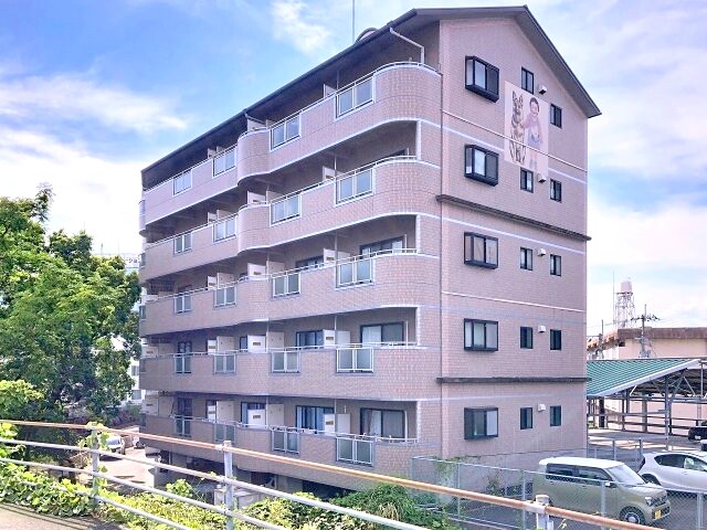 物件外観写真1　(2025年10月撮影)