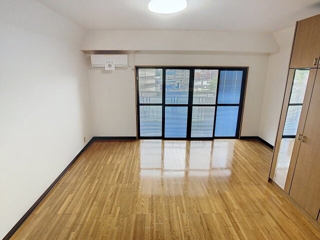 物件内観写真4　(2025年10月撮影※現況を優先します。)