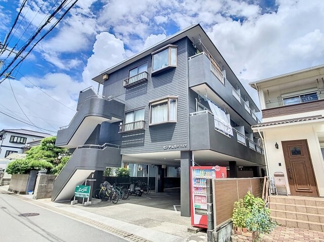 物件外観写真1　(現況を優先します。（撮影時期：2024年7月）)