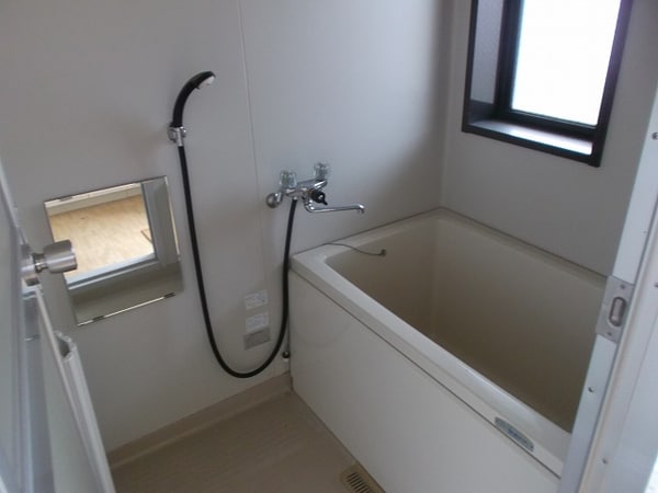 浴室(現況が相違する場合は現況を優先致します。)