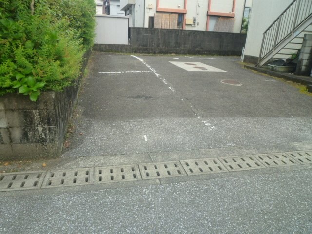 物件外観写真2　(現況が相違する場合は現況を優先致します。)