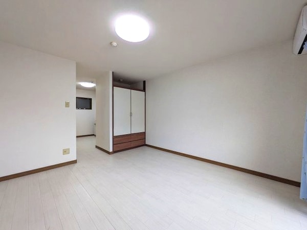 居室(2025年6月撮影※現況を優先致します。)