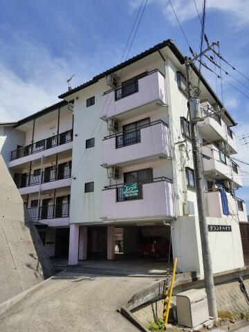 物件外観写真1　(現況と異なる部分は現況を優先いたします。)