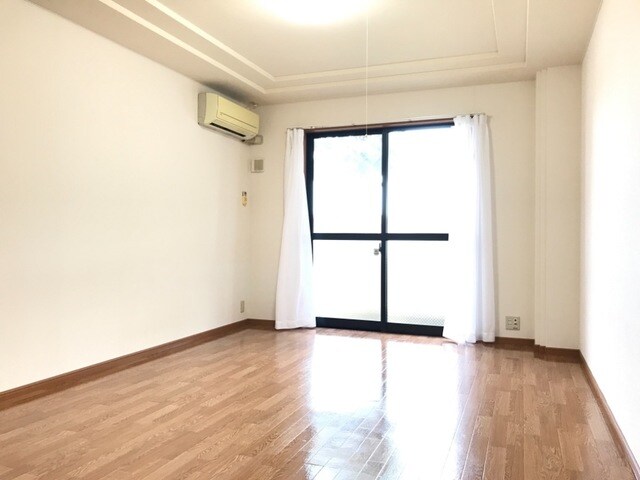 物件内観写真10　(リビング)