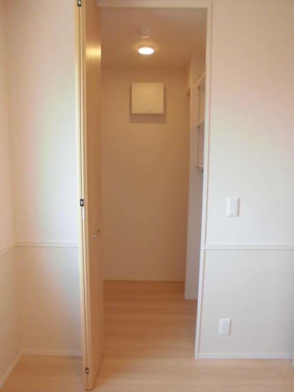 収納(ウォークインクローゼット)