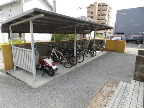 建物設備(駐輪場)