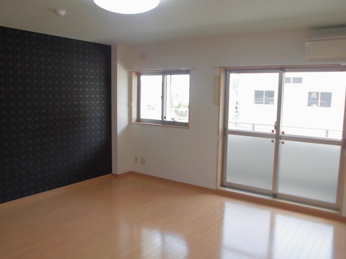 物件内観写真3　(洋室)