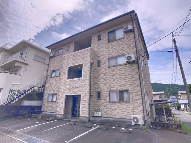 物件外観写真1　(現況が相違する場合は現況を優先致します。2025年9月撮影。)