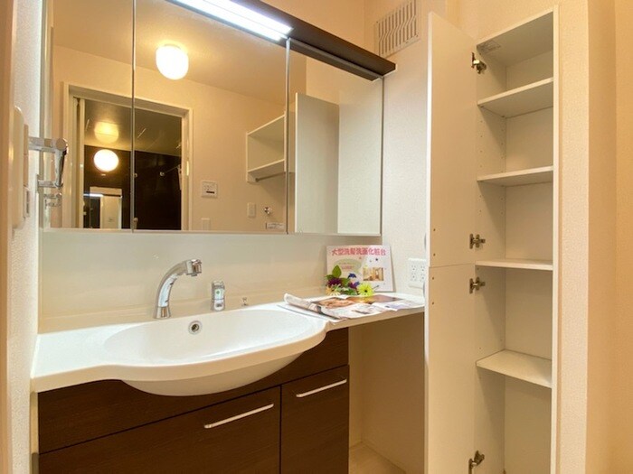 物件内観写真8　(洗髪洗面化粧台)