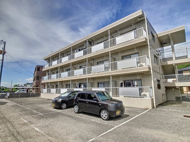 物件外観写真1　(現況と異なる場合は現況を優先します。)