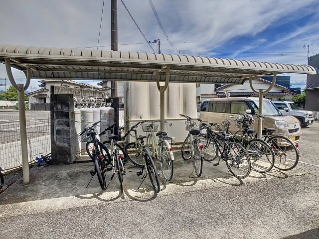 物件内観写真3　(現況と異なる場合は現況を優先します)