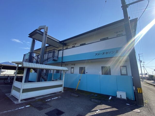 アメーヌセゾン Ⅲの物件外観写真