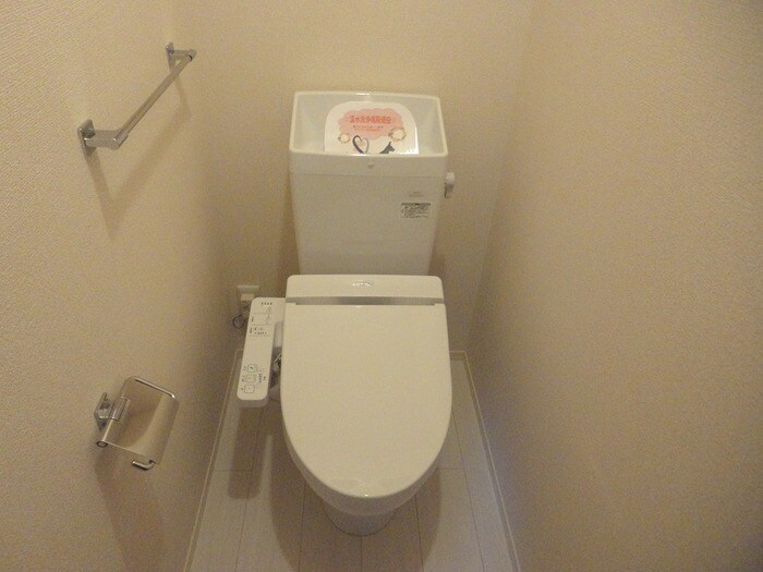 物件内観写真6　(温水洗浄暖房便座)