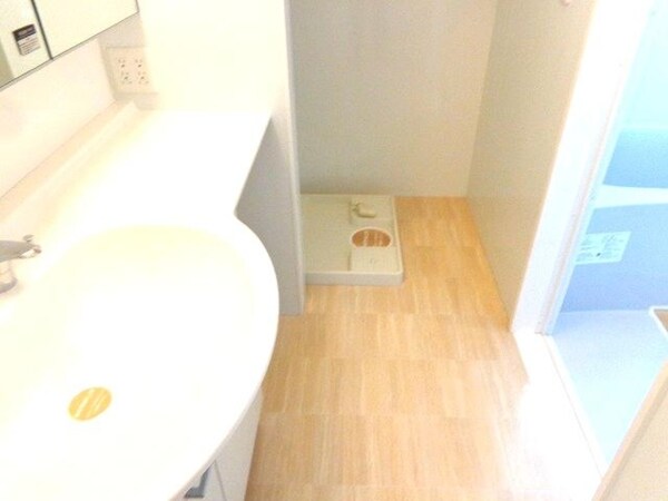 建物設備(室内洗濯機置場)