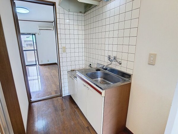 キッチン(2025年5月撮影※現況を優先致します。)