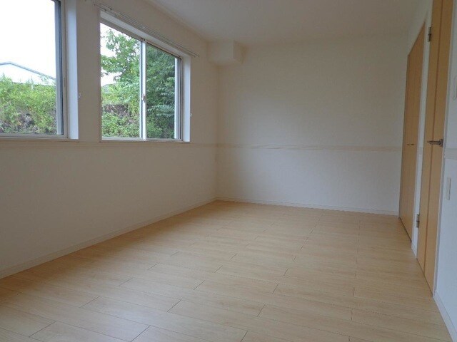 物件内観写真14　(洋室)