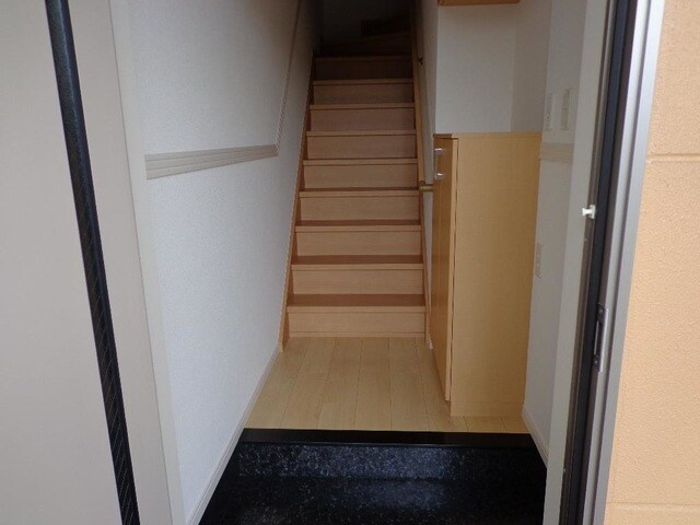 物件内観写真22　(玄関)