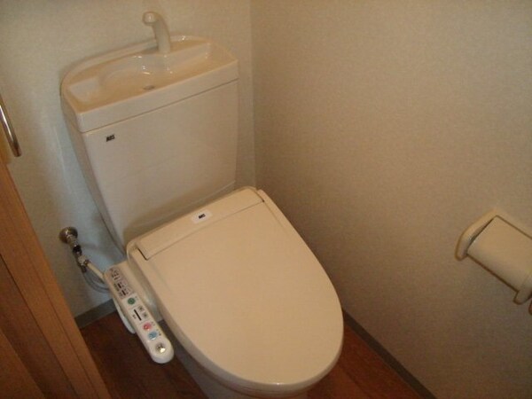トイレ(シャワー付トイレ)