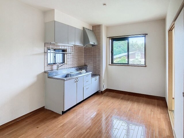 物件内観写真3　(現況を優先します。（撮影時期：2024年6月）)