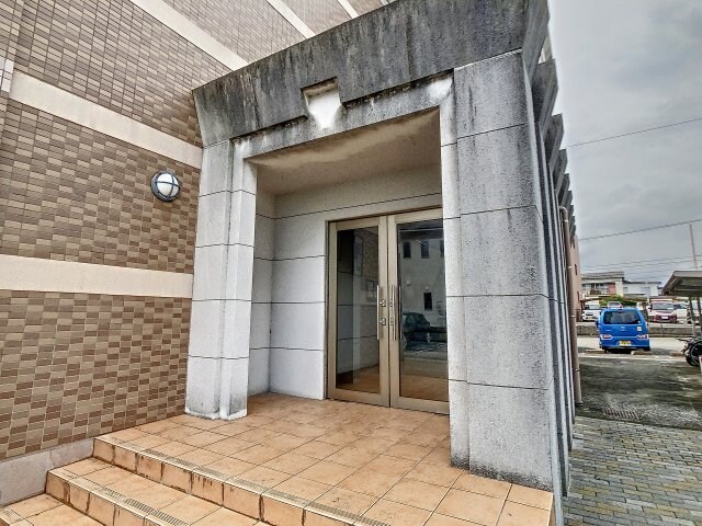 物件外観写真2　(2023年7月撮影)