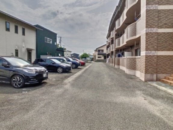 物件外観写真3　(2023年7月撮影)